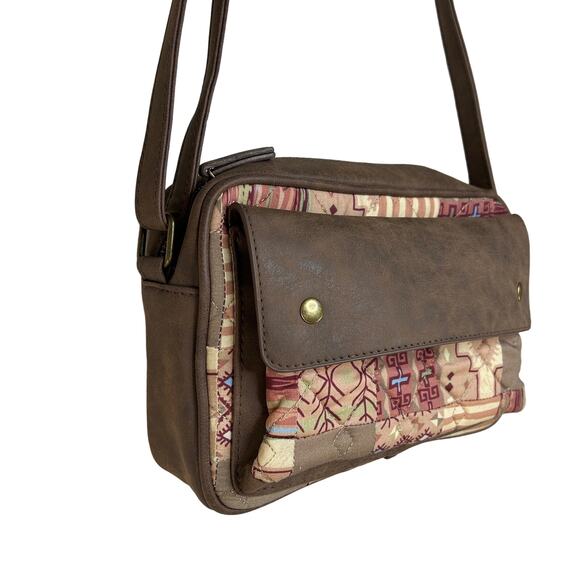 Vintage Donna Sharp Boho Patchwork Crossbody Bag Adjustable Strap Flap Closure - Picture 2 of 11